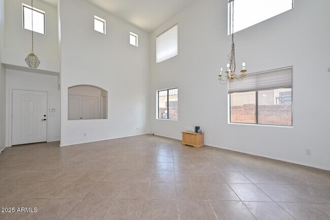 Building Photo - 16112 W Durango St