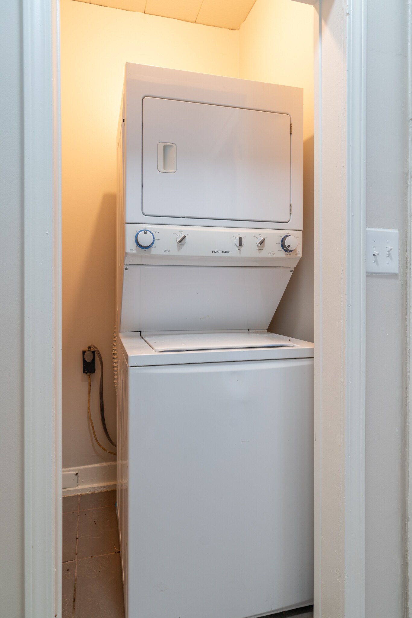 Building Photo - 3515 Greenway Dr