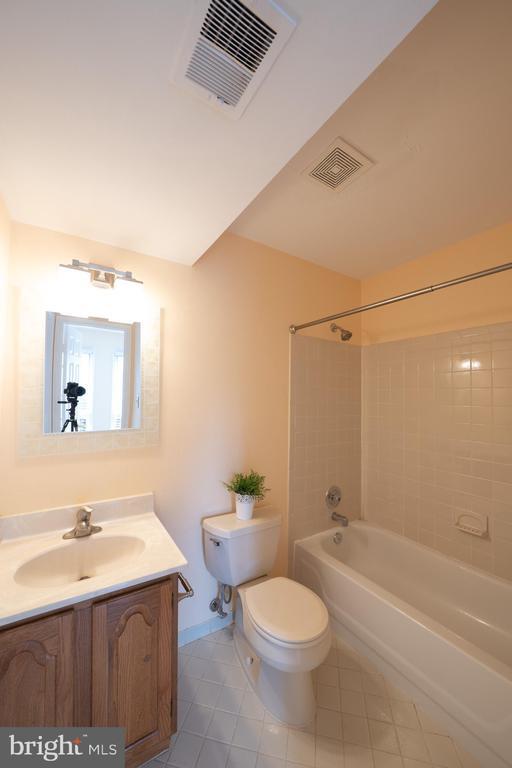Building Photo - 10168 Turnberry Pl