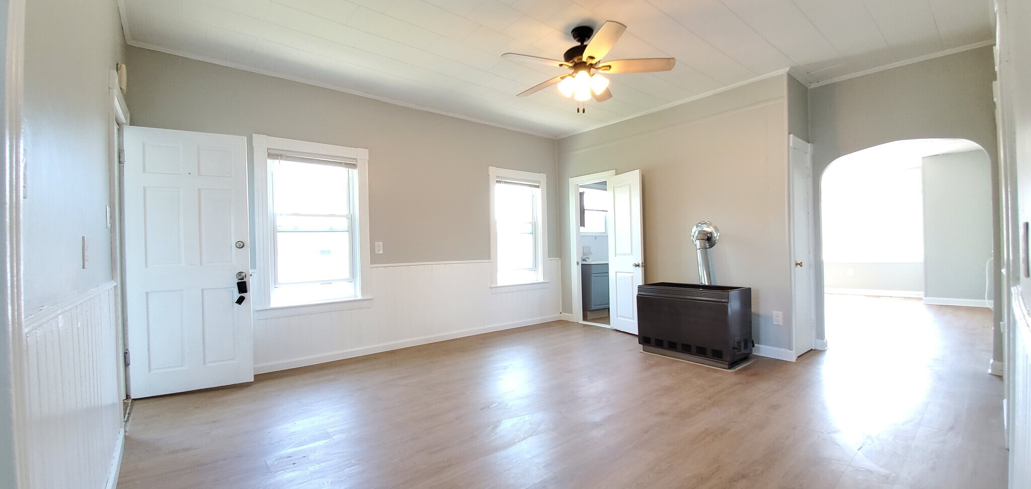 #3 Dinning Room / space heater - 1124 Bedford St
