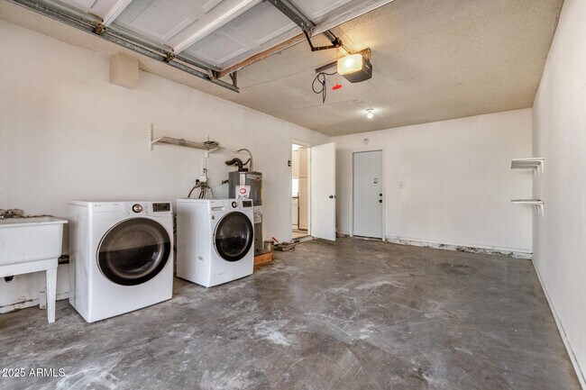 Building Photo - 16021 N 25th Dr