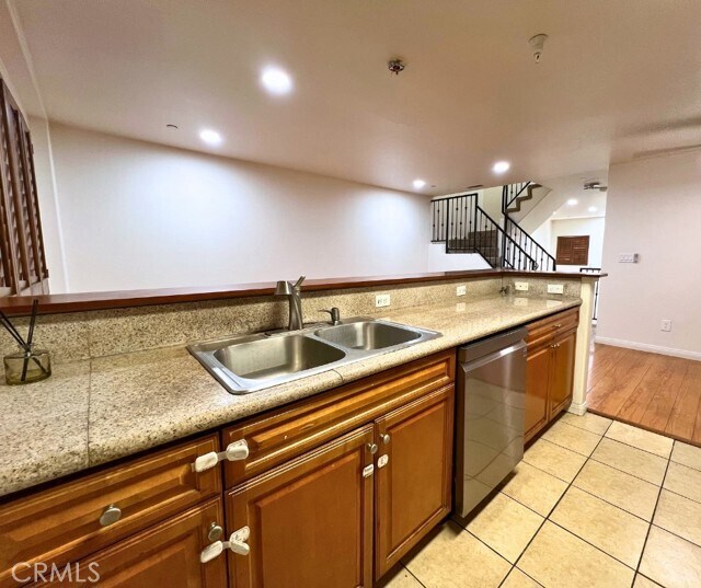 Building Photo - 12368 Osborne St