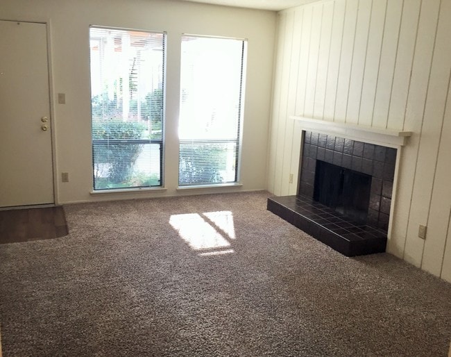 Livingroom - Summerfield Place