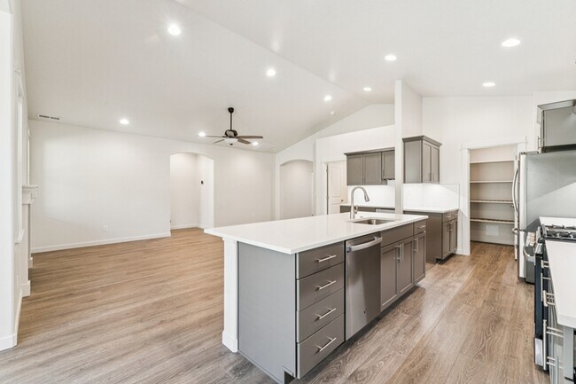 Building Photo - 10646 W Thimbleberry Ct