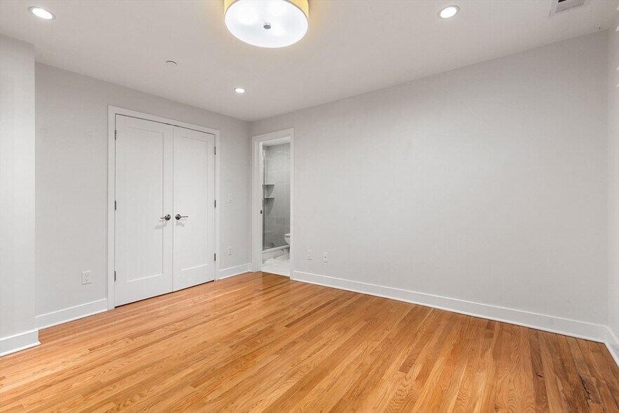 Building Photo - 242 Shawmut Ave