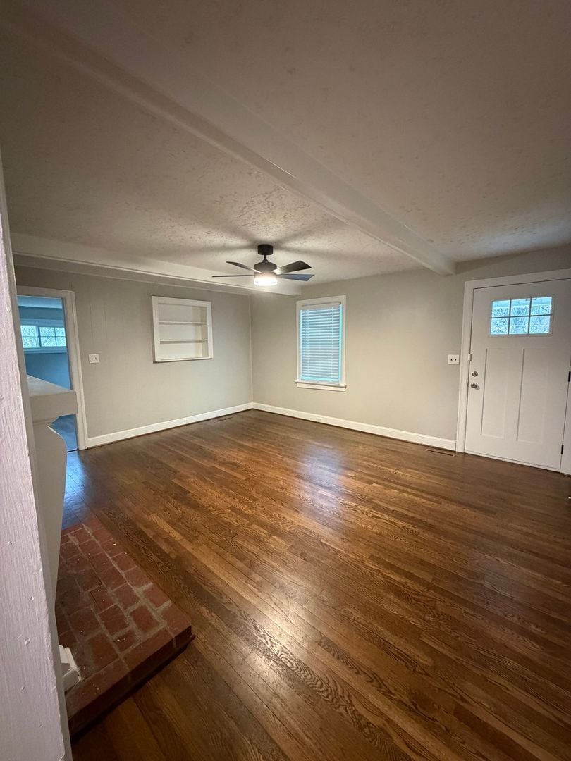 Building Photo - 234 S Peace Haven Rd