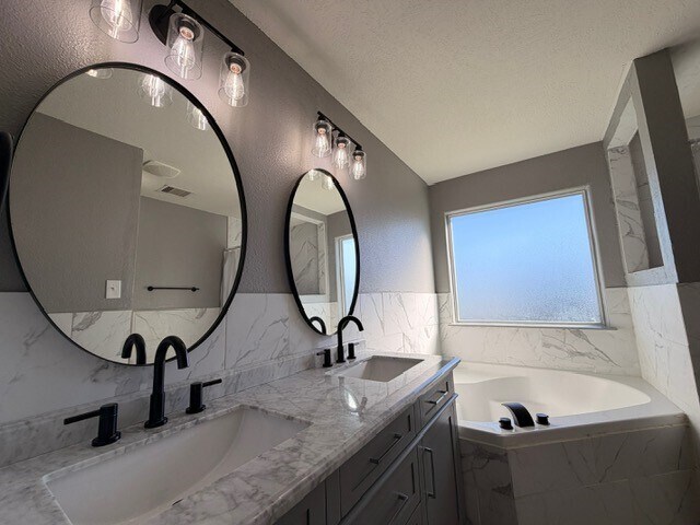 Building Photo - 2602 Shark Cir