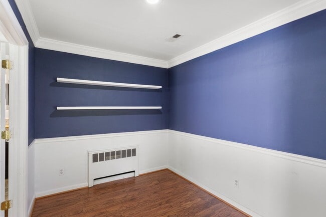 Building Photo - Charming Renovated 3-Bedroom Home in River...