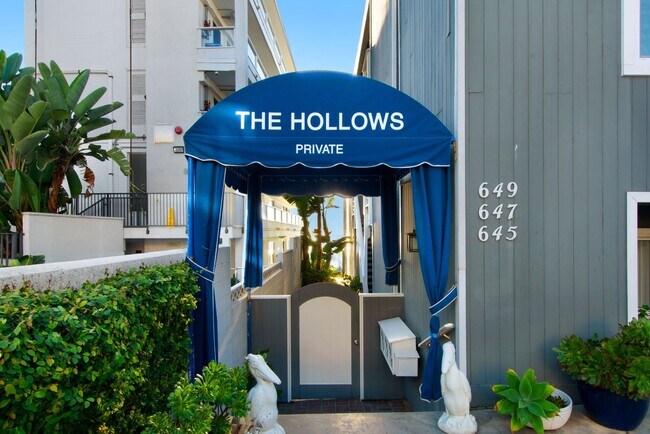 Building Photo - Stunning Ocean Front Oasis! 3 bedroom 2 bath condo with private steps to beach!