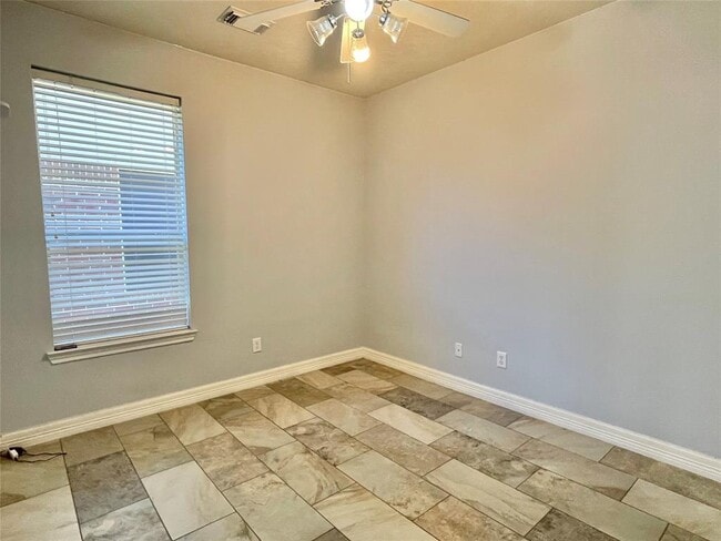 Building Photo - 13834 Clear Trail Ln