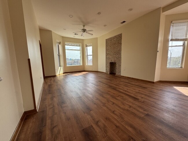 Building Photo - 3158 W Jackson Blvd