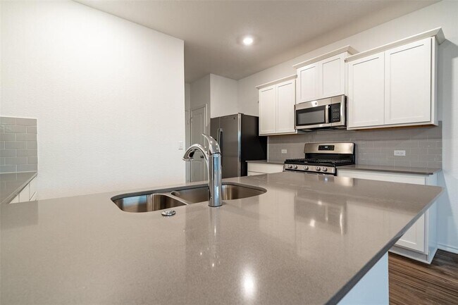 Building Photo - 7100 Dancing Wind Ln