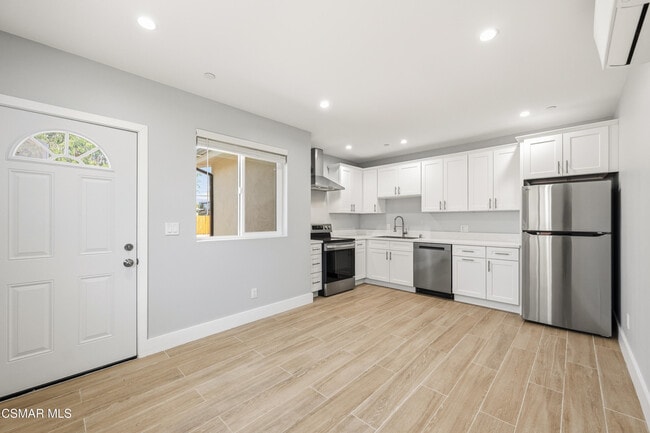 Building Photo - 13104 Filmore St