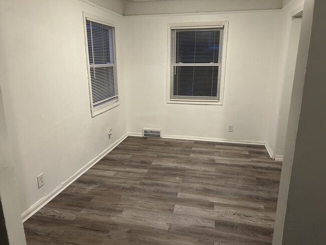 Dining Room - 18918 Westphalia St