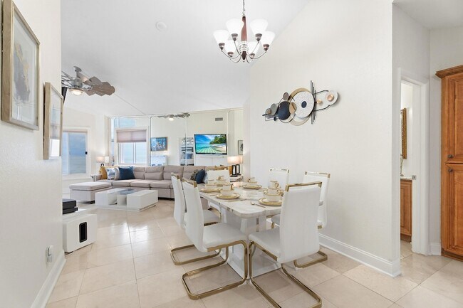 Building Photo - 3870 Jimmy Buffett Mem Hwy