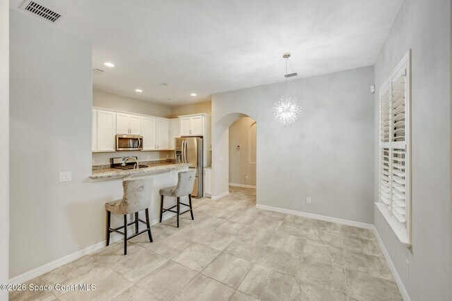 Building Photo - 8870 Napolo Dr