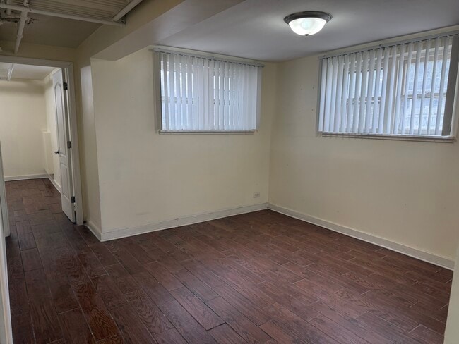 Building Photo - 58 Lincoln Ave