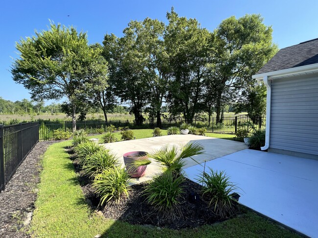 Building Photo - 187 Heath Dr