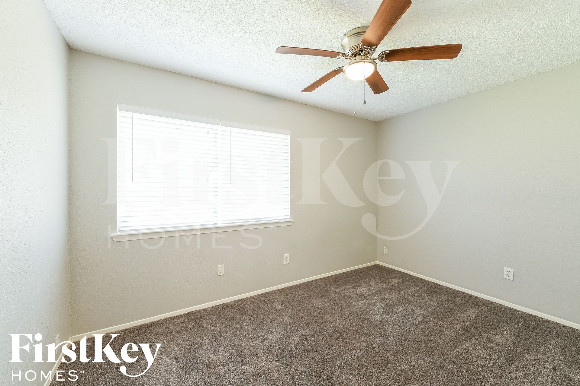 Building Photo - 13630 Alon Ln