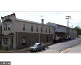 Building Photo - 265 Main St