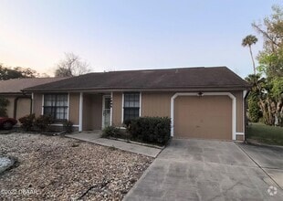 Building Photo - 1045 Oak Forest Cir