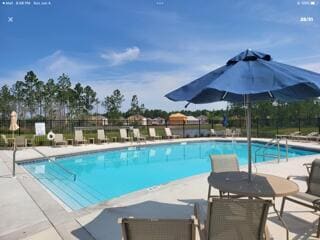 Building Photo - 303 Piper Cv