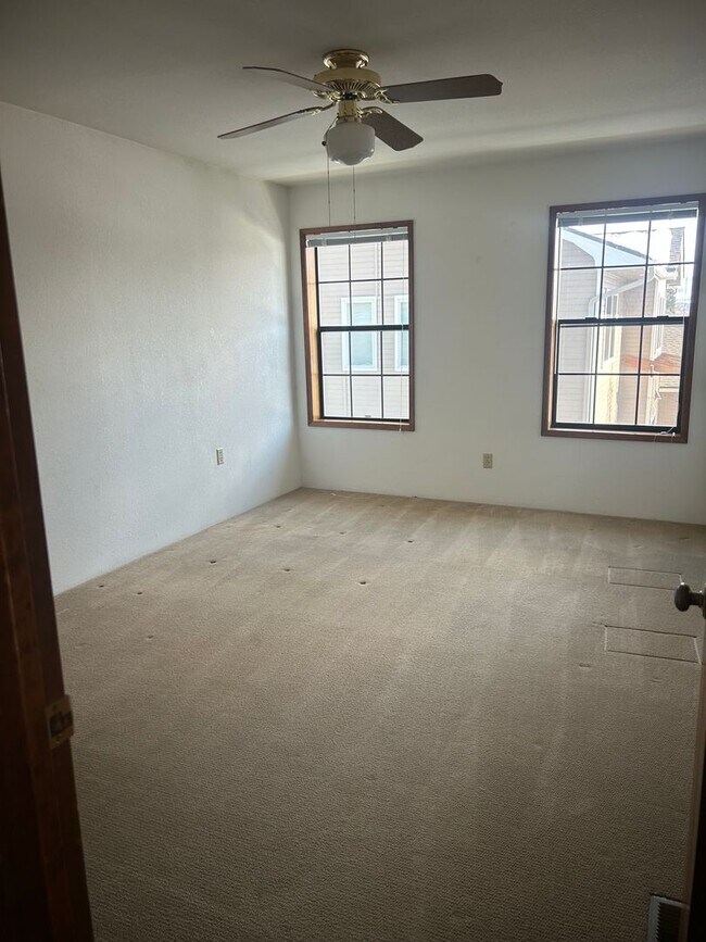 Building Photo - Spacious 4-Bedroom Home in Prime Wenatchee Location