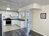 Building Photo - 1317