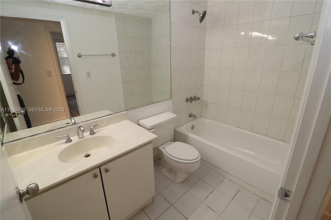 Building Photo - 16531 NE 35th Ave