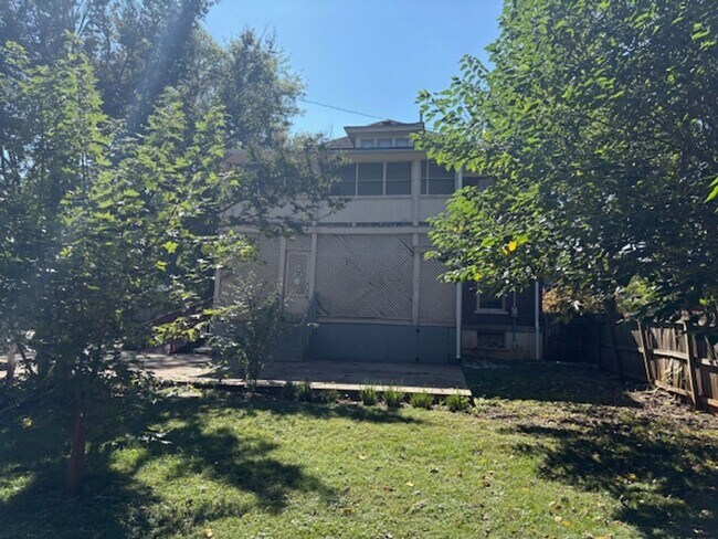 Building Photo - Historic Downtown Murfreesboro TN 3050 SF, 5BR/2BA for rent