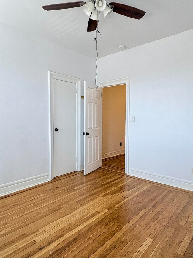 Building Photo - 527-529-529 34th St
