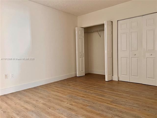 Building Photo - 1155 Brickell Bay Dr