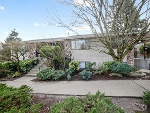 Building Photo - Seattle 757