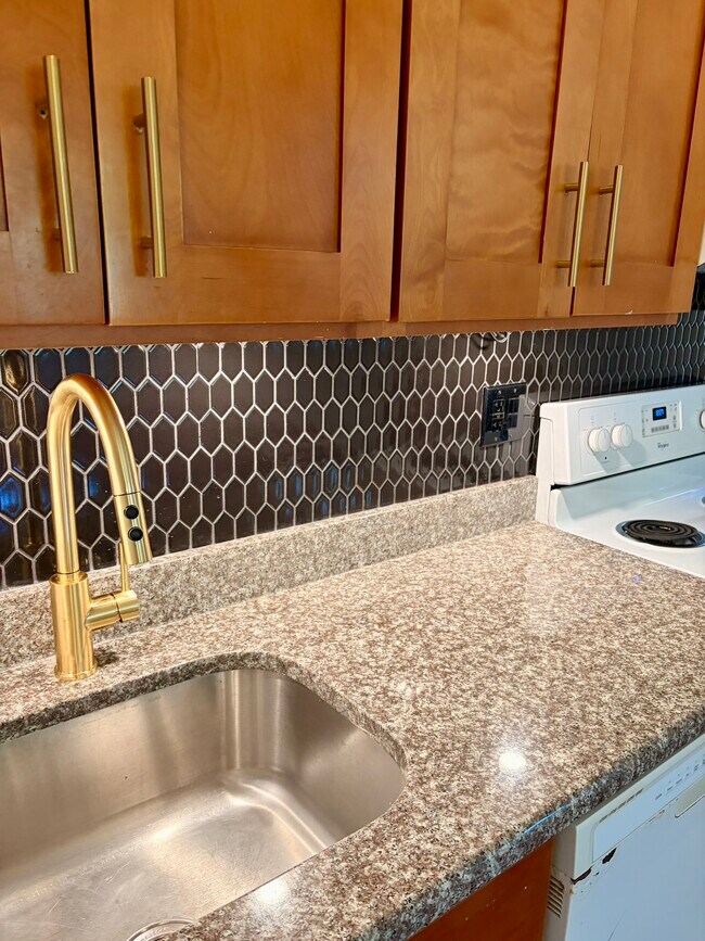 Building Photo - 3511 Baring St