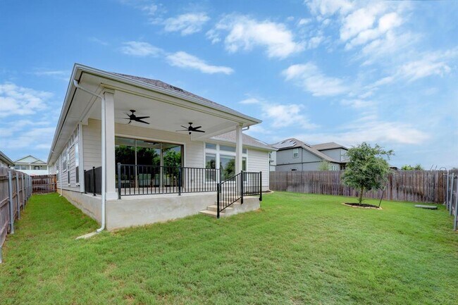 Building Photo - 16905 Adoro Dr