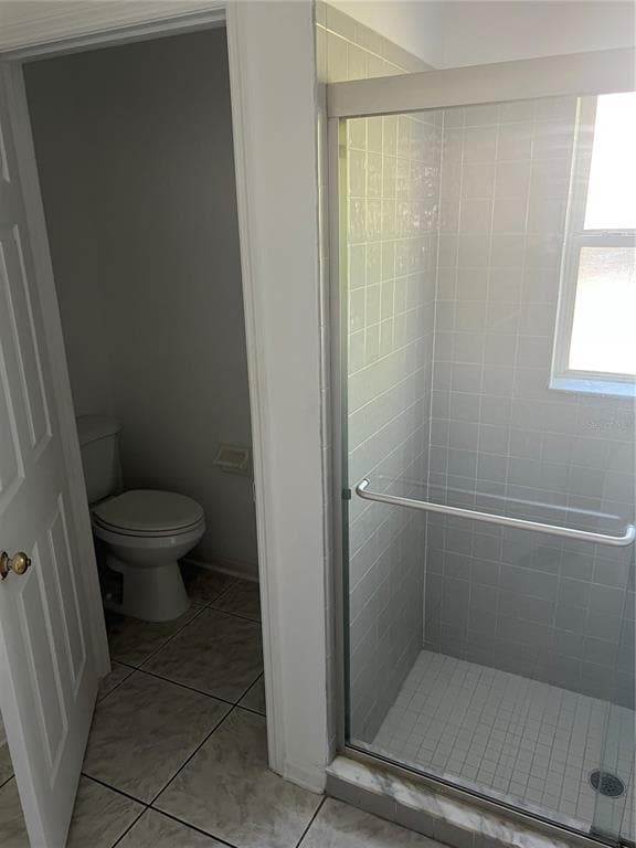 Building Photo - 3721 Pickwick Dr