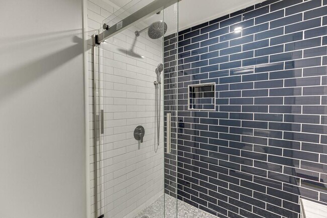 Building Photo - 6925 Fellowship Ln