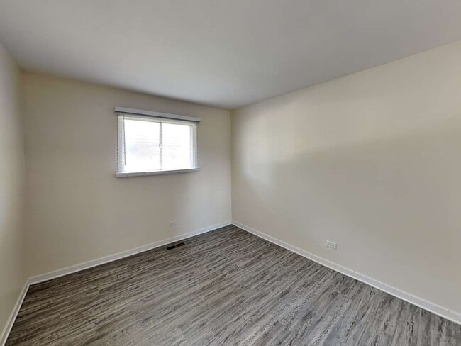 Building Photo - 164 Fairwood Dr