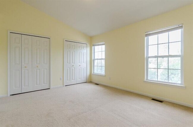Building Photo - 3099 Promenade Cir