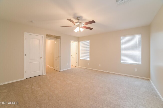Building Photo - 126 N 86th Ln
