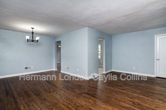 Building Photo - 7725 Kenridge Ln