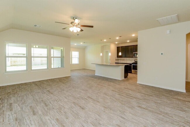 Building Photo - 9731 Birdsnest Ct