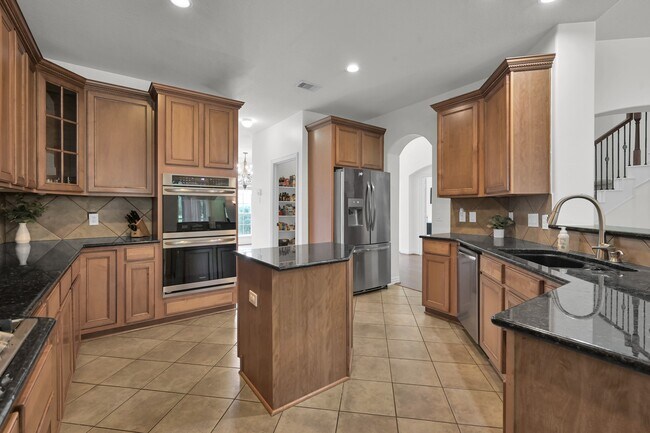 Building Photo - 4770 Jackson Square Dr