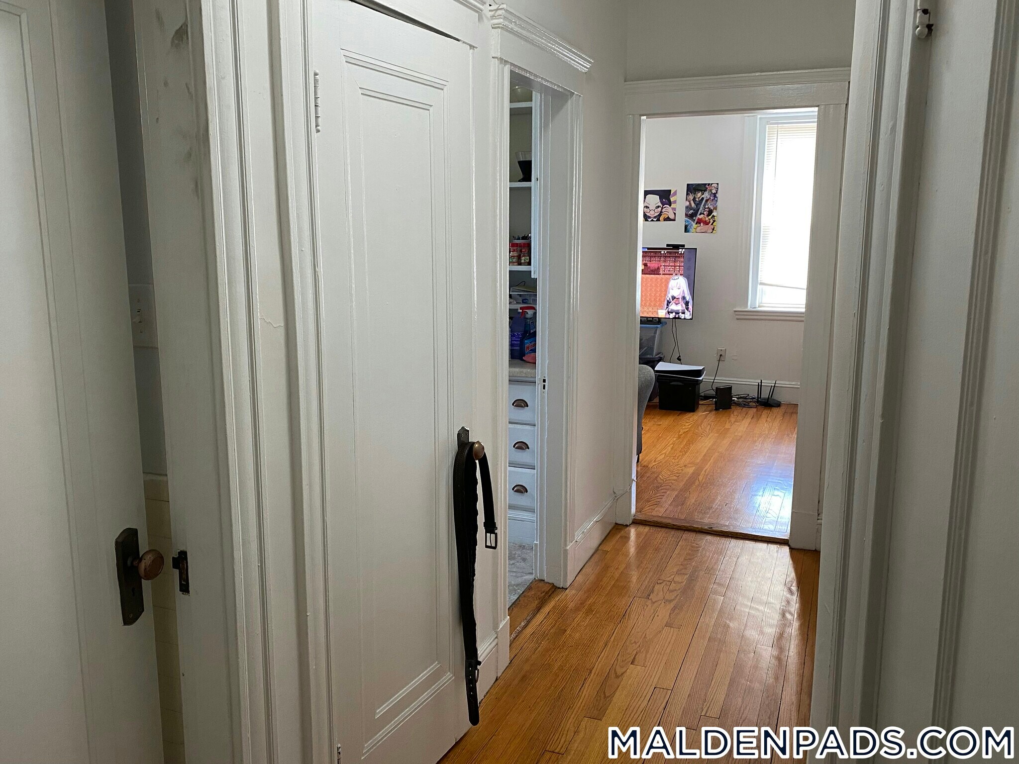 Building Photo - 170 Maple St