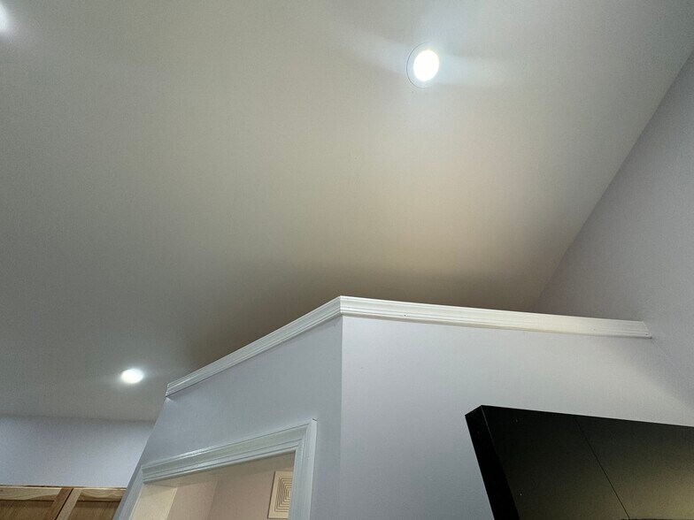 Building Photo - 1608 Laurel Grove Rd