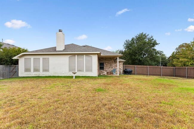 Building Photo - 3400 Trickling Springs Way