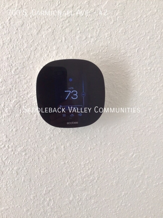 Building Photo - 700 S Carmichael Ave