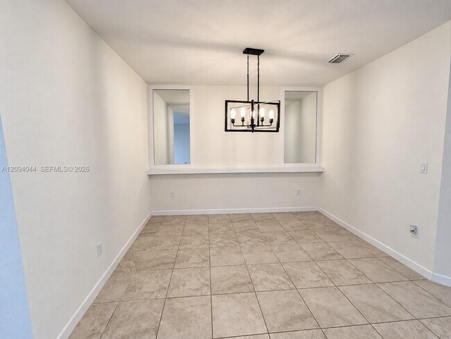 Building Photo - 10306 W 33rd Ln