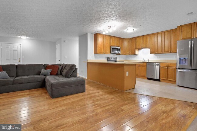 Building Photo - 3708 Excalibur Ct