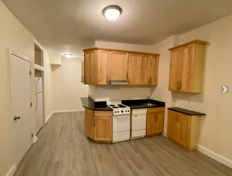 Building Photo - 21 Aberdeen St